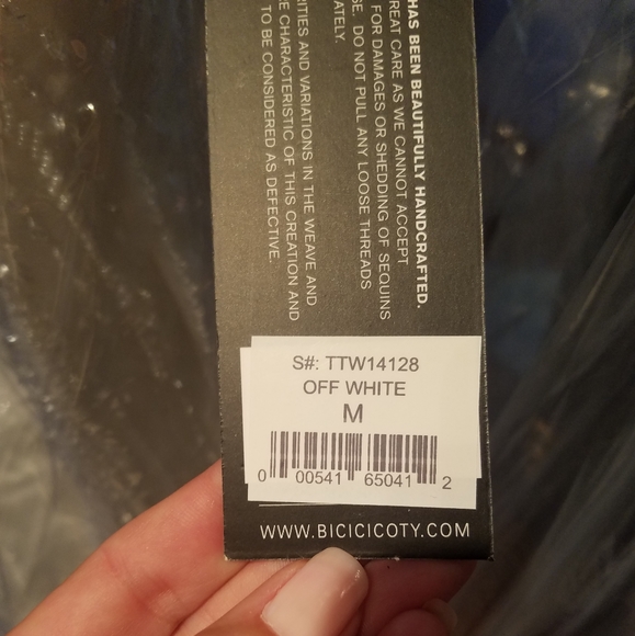 NWT Bicici Coty Wedding Dress, Medium, off white - Picture 4 of 9